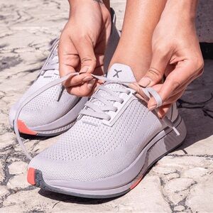 Flux Adapt Running Sneaker in Dove size 10.5